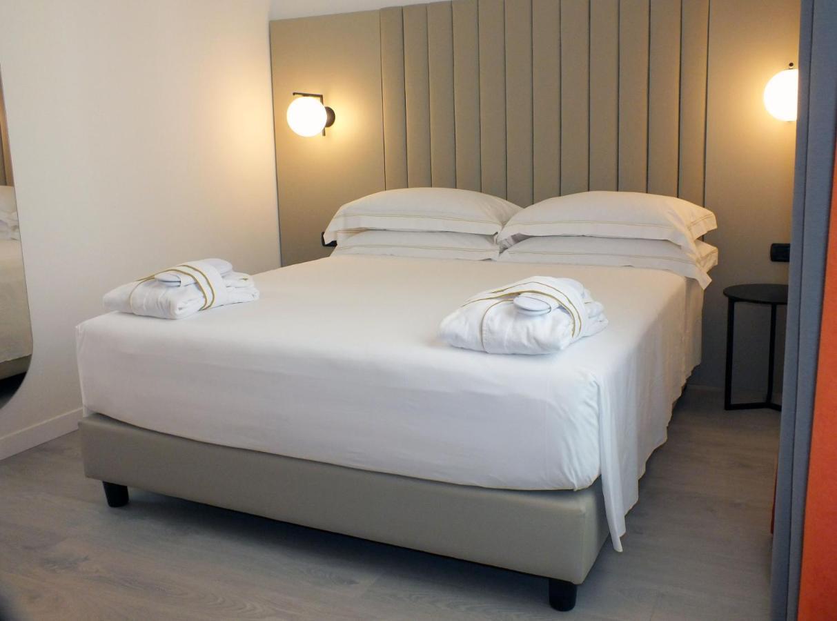 Bb Hotels Smarthotel Derose Floransa Dış mekan fotoğraf