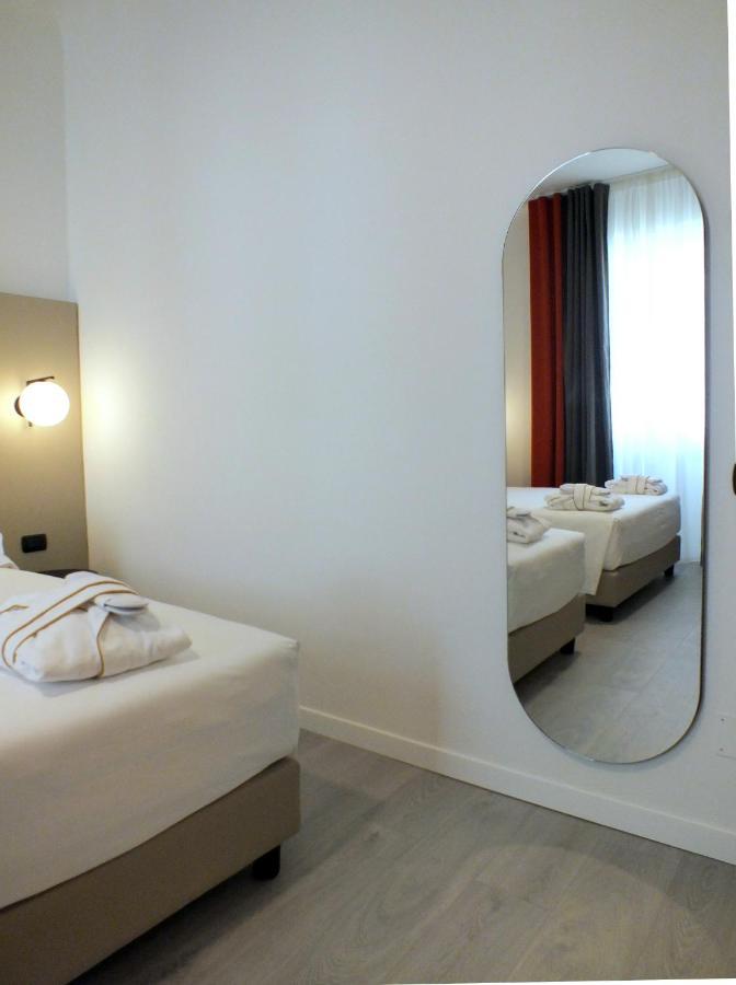 Bb Hotels Smarthotel Derose Floransa Dış mekan fotoğraf
